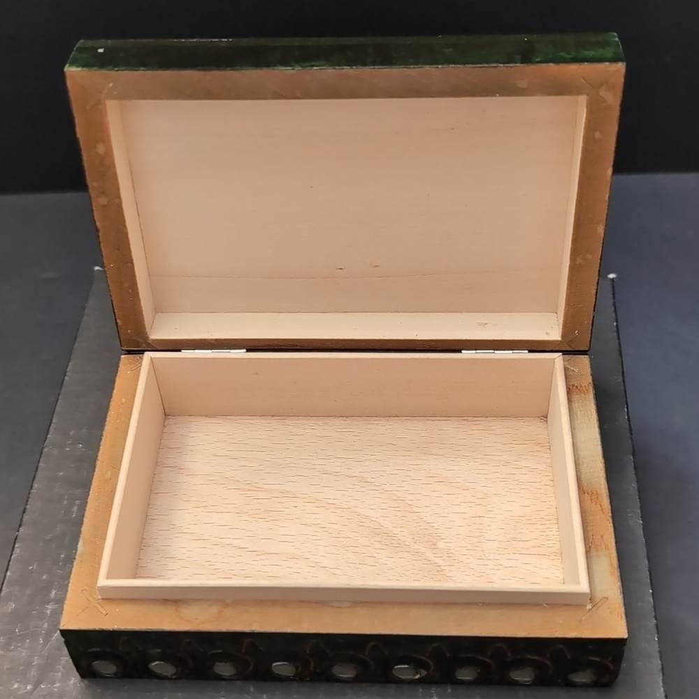Handcrafted Green Floral Decorative Wooden Box - Picture 5 of 10